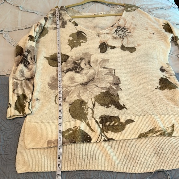 Beautiful oversized Abercrombie & Fitch Sweater - Picture 6 of 11